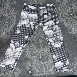 Lululemon size 8 leggings